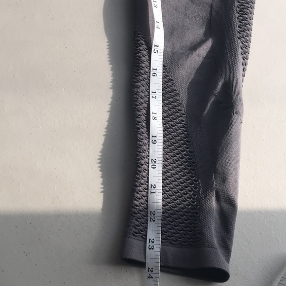 ATHLETA trophy seamless high waist leggings size Small gray - Picture 12 of 13